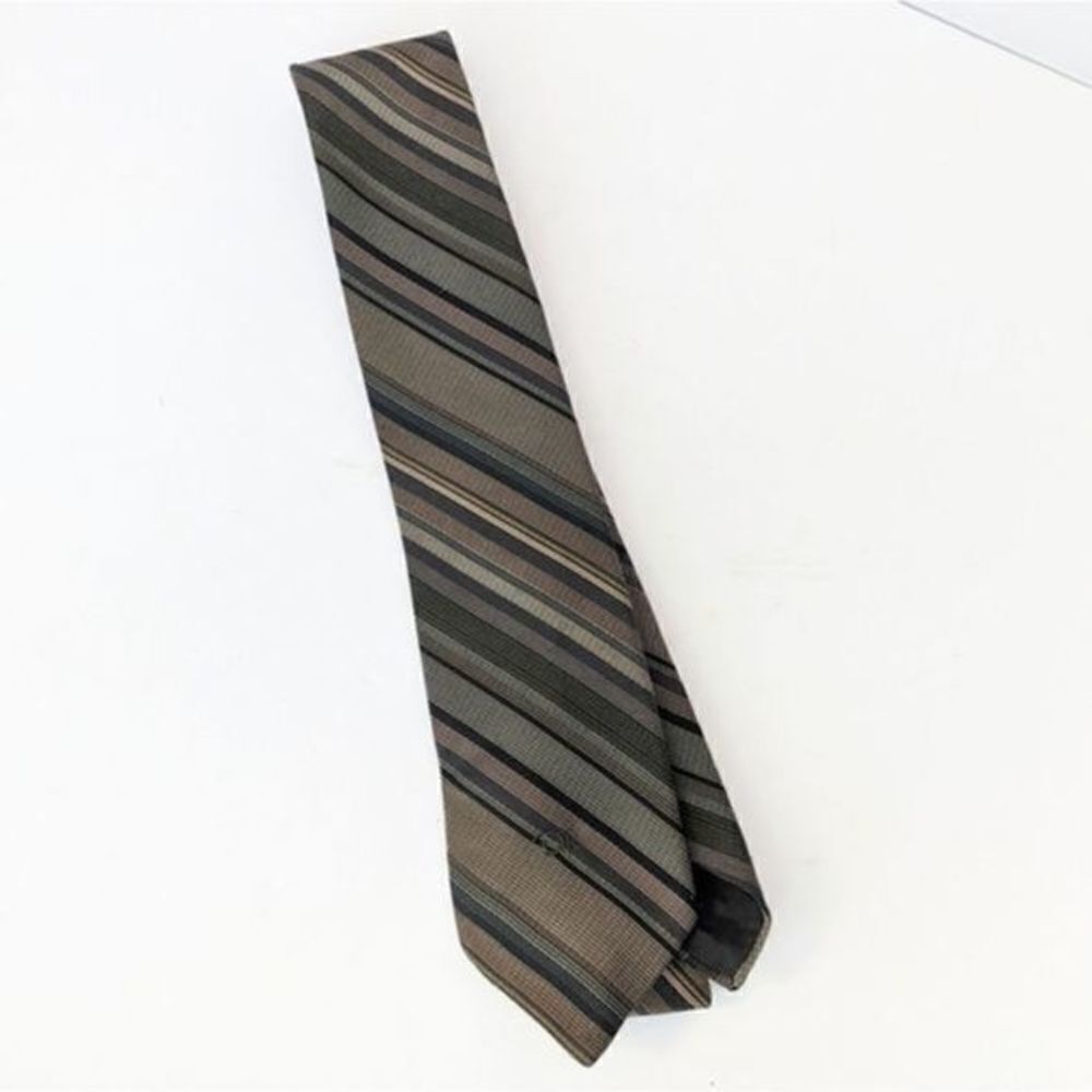 Oscar De La Renta Brown and Tan Stripe Ties